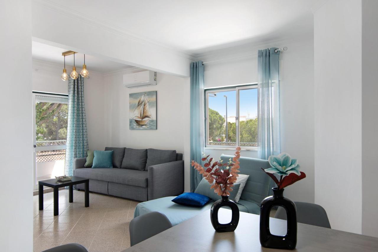 Jade Apartment *