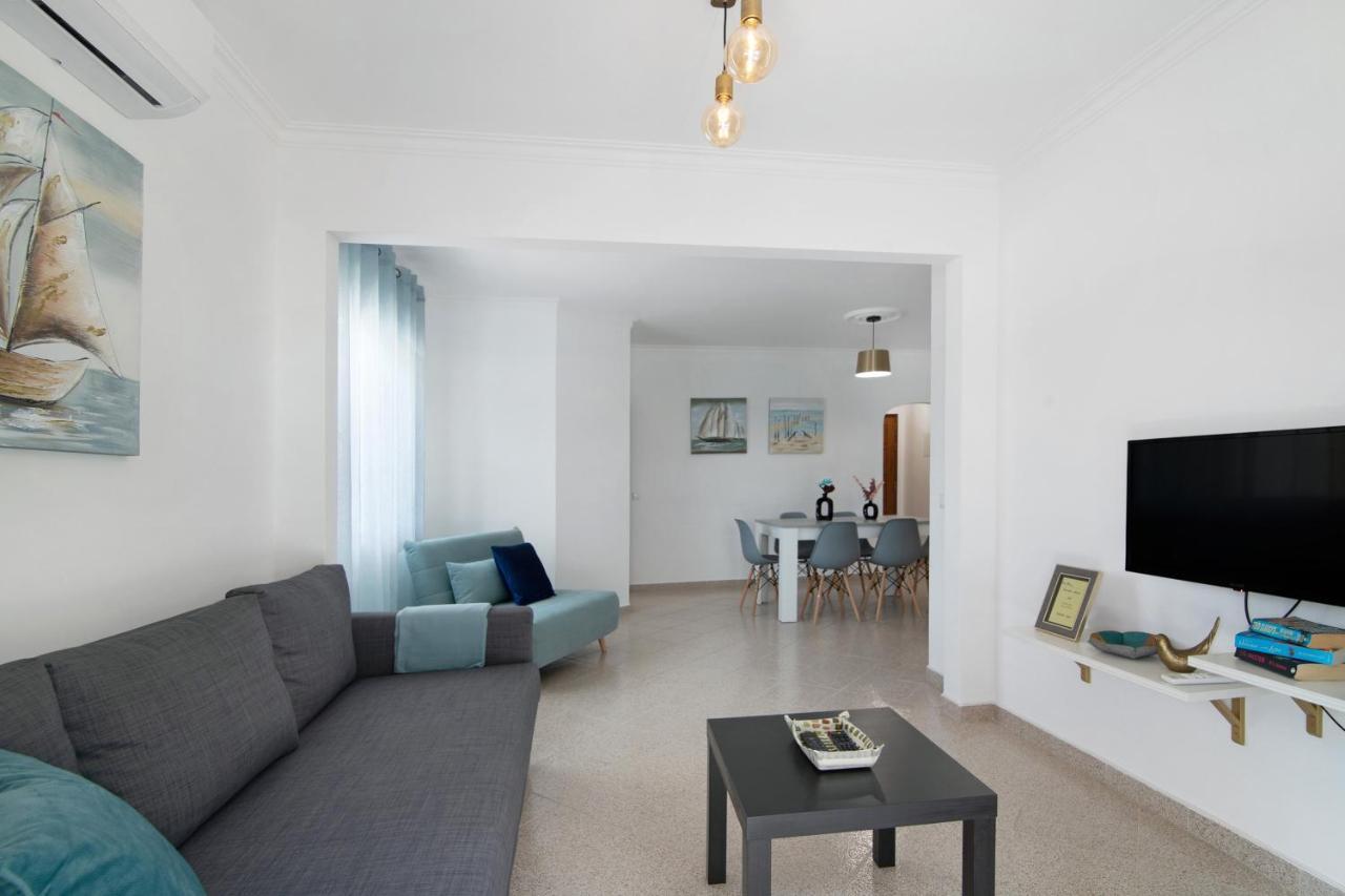 Jade Apartment
